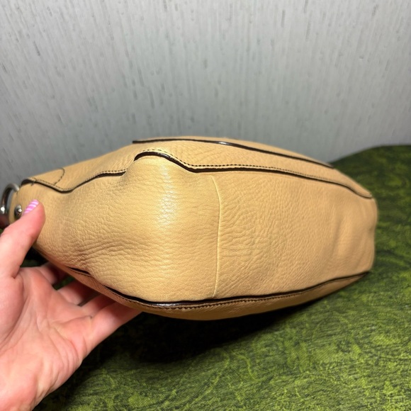 coach Chelsea turnlock tan leather handbag - Picture 11 of 17